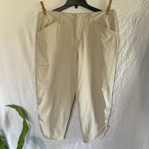 Eddie Bauer Women’s Khaki Capris